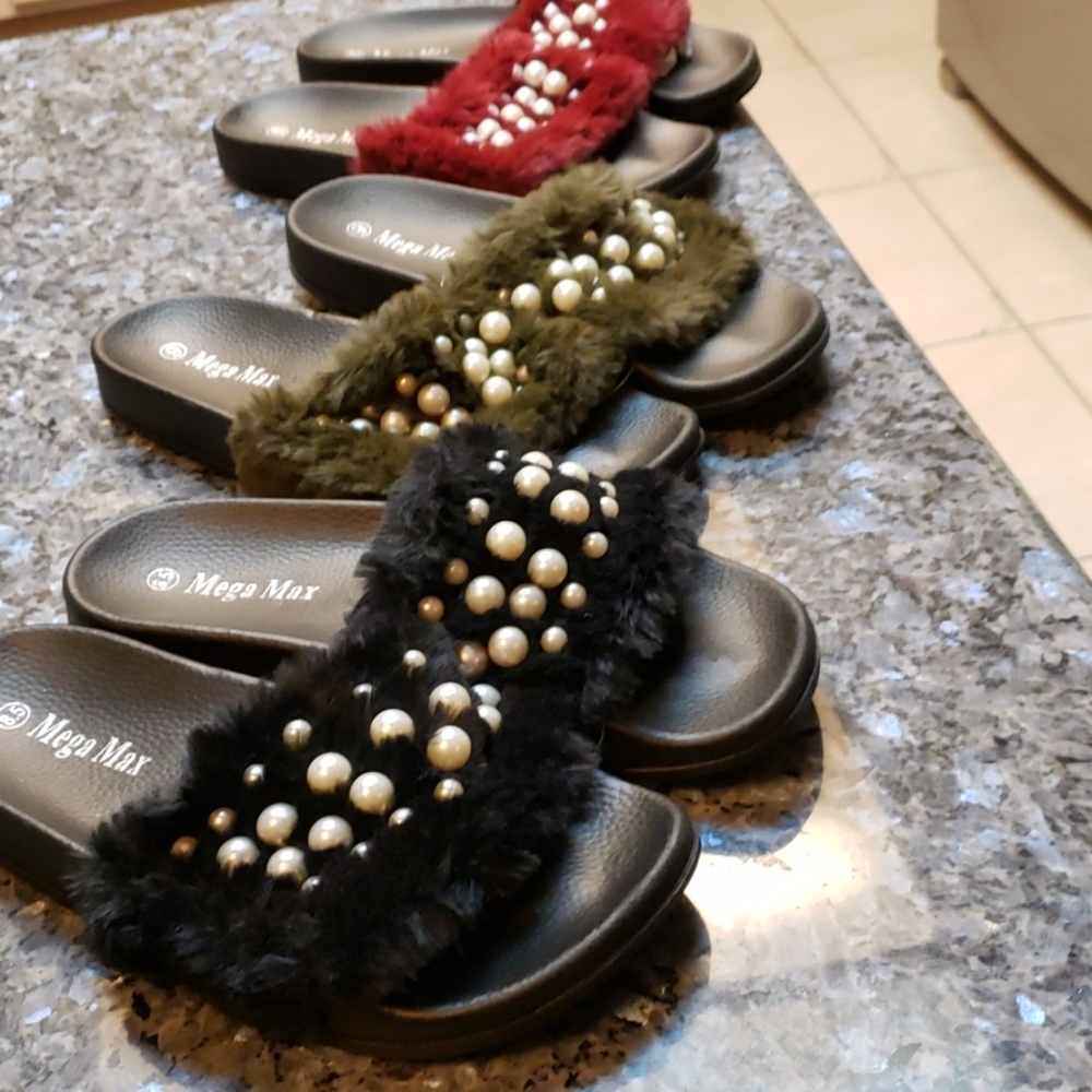 The most comfy pearls sandals I've ever had,